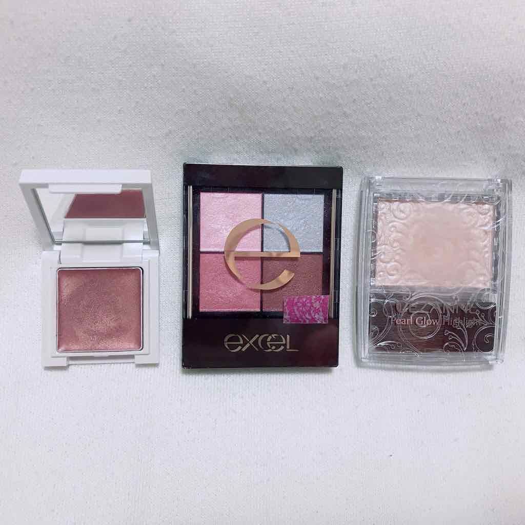 #LIPSベストコスメ2019 
選出基準は ｢2019年よく使ったもの｣です👑

4つに分けて投稿していきたいと思います。
2つ目はアイメイク・ハイライト部門💍

💟CHICCA リッドフラッシュ ローズムード
紫～ブラウンベースに