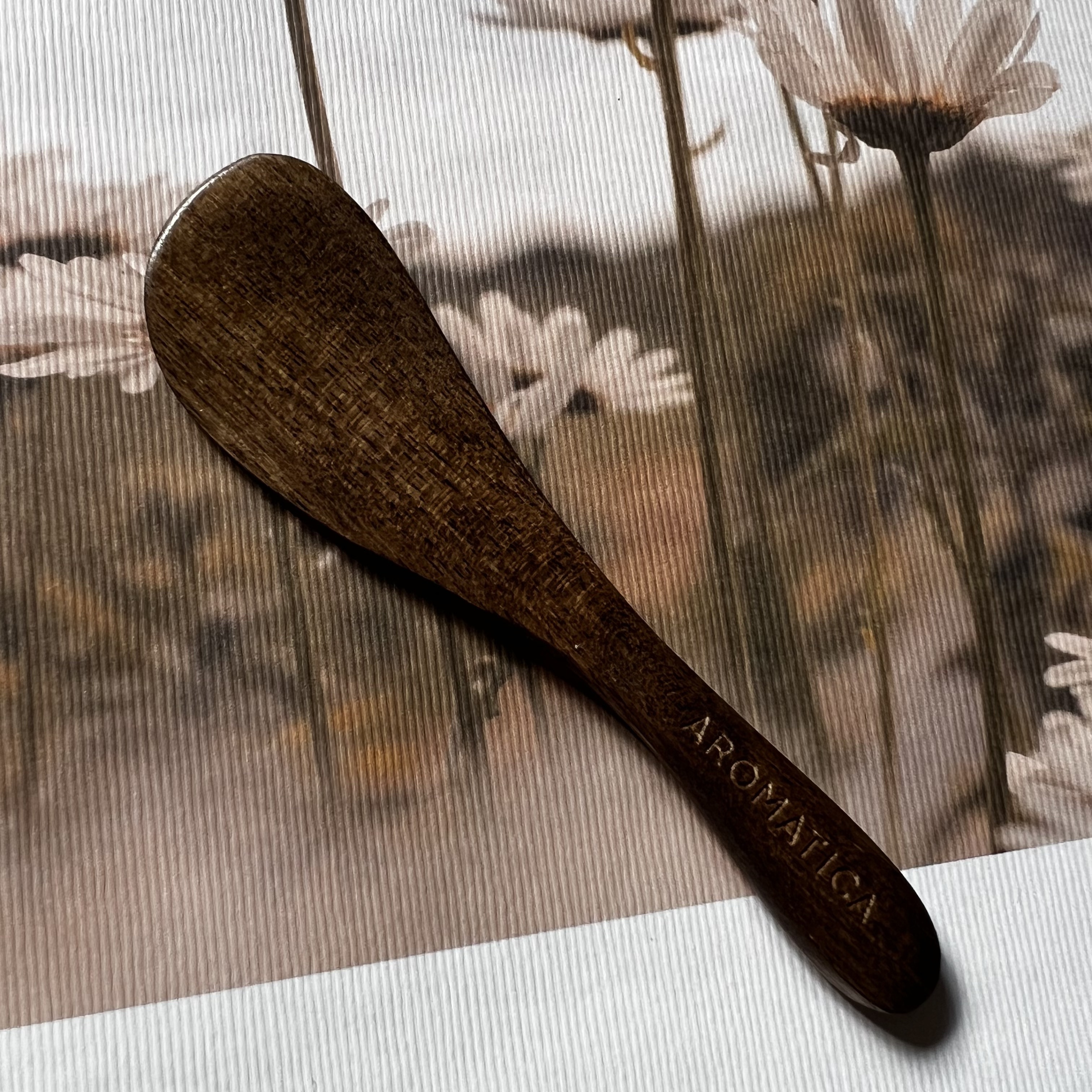 ソルトボディスクラブマグノリア＆サンダルウッド/AROMATICA/ボディスクラブを使ったクチコミ（3枚目）