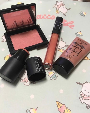 
伊勢丹オンラインストア限定★
NARS ORGASMフェイスセット

本日、届きました💕

ORGASMの

ブラッシュ(現品)
リップグロス(現品)
マルティプル(ミニ)
メーキャップイルミネーター