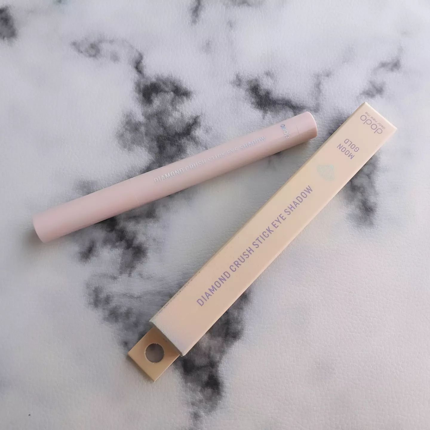 ドド ダイアモンドクラッシュスティック 02 ムーンゴールド/ドド/スティックアイシャドウを使ったクチコミ（1枚目）