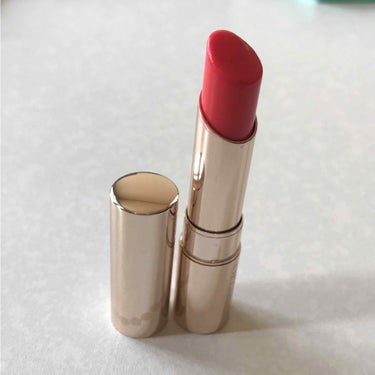 
オペラ
リップティント💄💋
05 コーラルピンク❣️


花嫁リップ👰💋と呼ばれる
理由も分かります！
かなり顔がパッと明るくなります😌

今までコーラル系の色味は
使ったことがなかったけど、
思い切