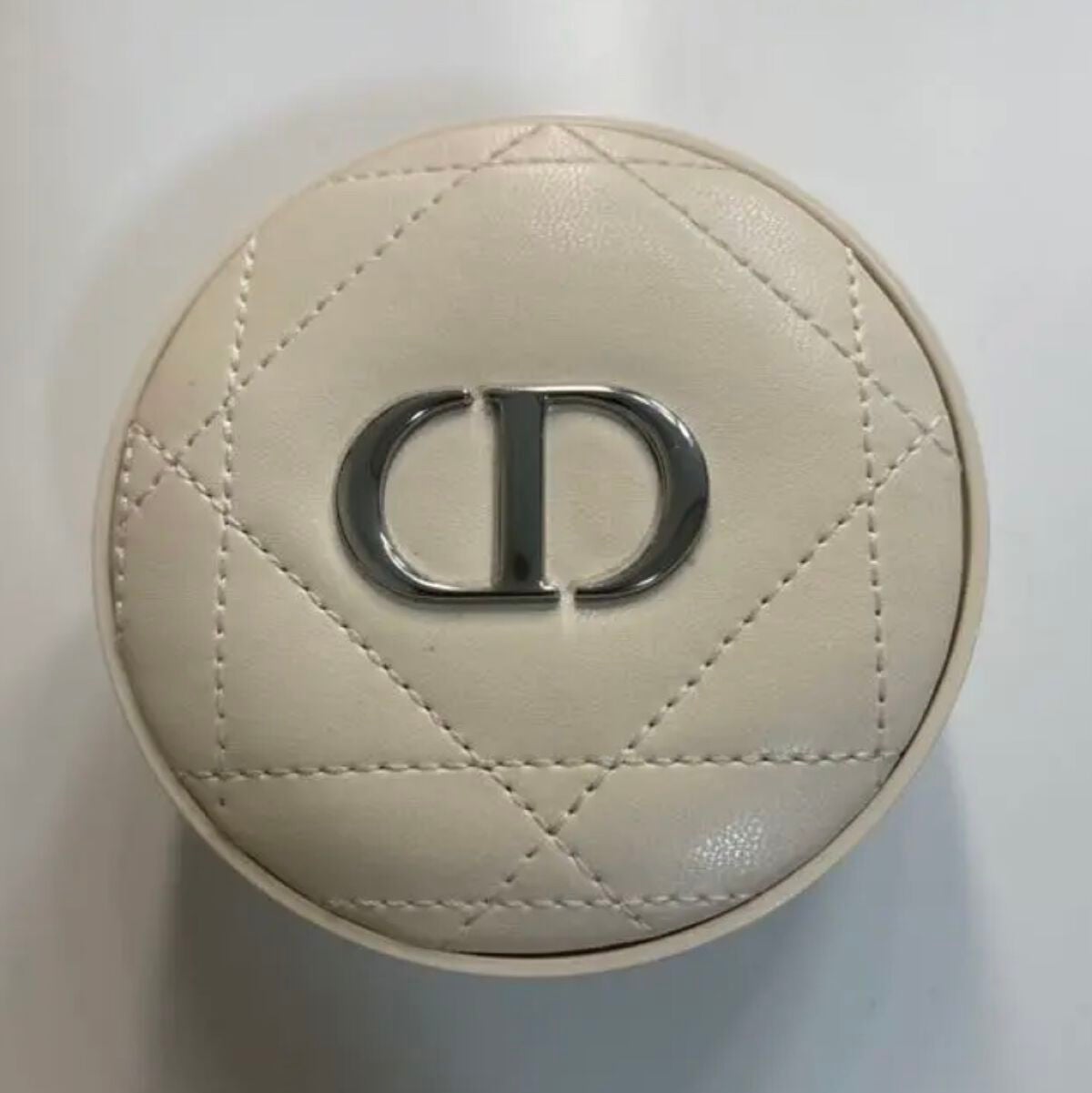 ディオールスキン フォーエヴァー クッション パウダー/Dior/ルースパウダーを使ったクチコミ(1枚目)