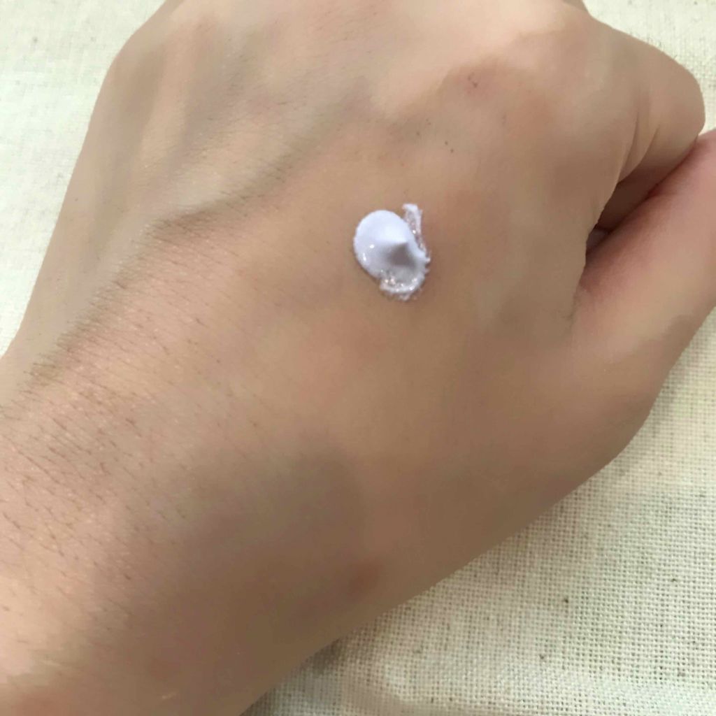 パラソーラ イルミスキン UVエッセンス Ｎ(旧品)/パラソーラ/日焼け止め・UVケアを使ったクチコミ（2枚目）