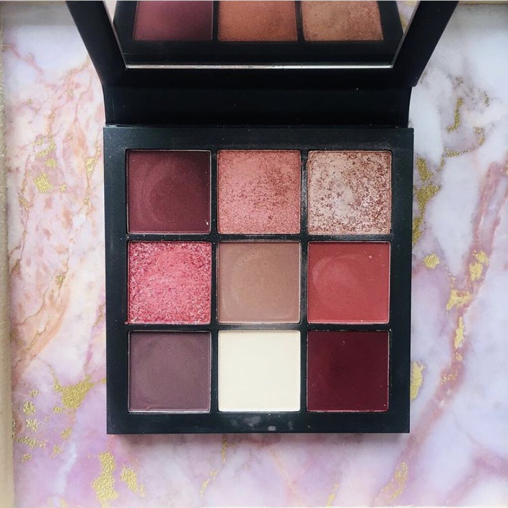 Obsessions Eyeshadow Palette/Huda Beauty/アイシャドウパレットを使ったクチコミ（1枚目）