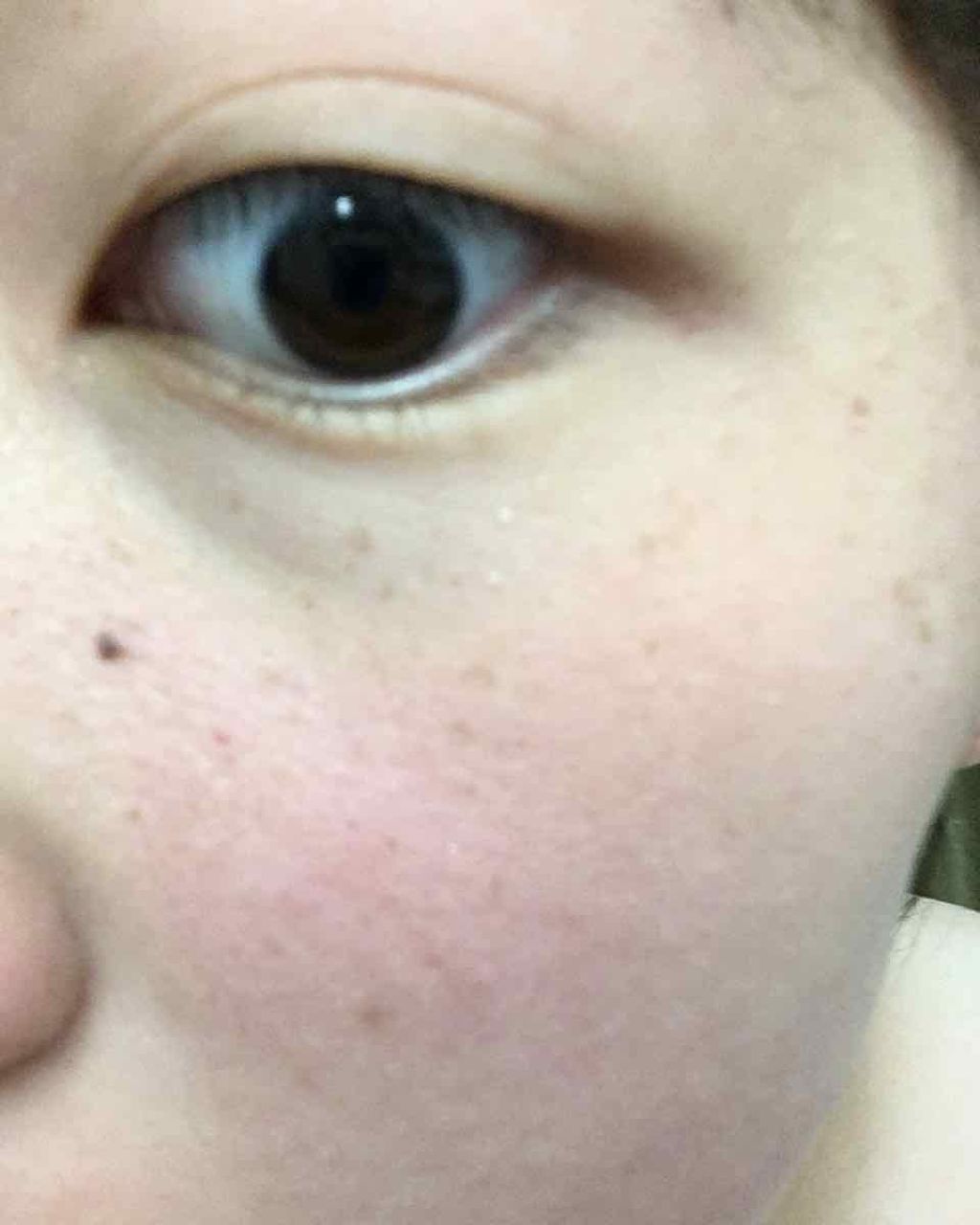 グロウ アイヴェール/ESPRIQUE/リキッドアイシャドウを使ったクチコミ（2枚目）