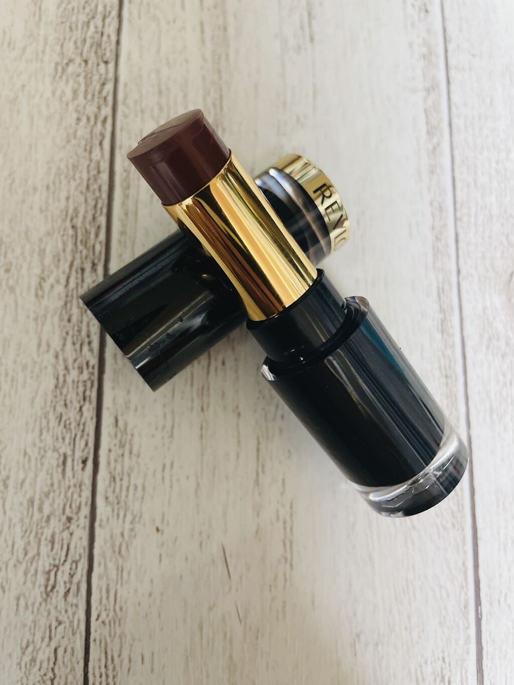 レブロン スーパー ラストラス グラス シャイン リップスティック 010 チョコレート ラスター/REVLON/口紅を使ったクチコミ（1枚目）