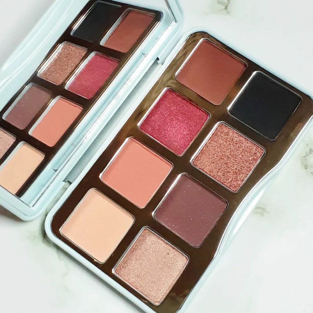 限定アイシャドウパレット】シークレット サンタ アイシャドウ