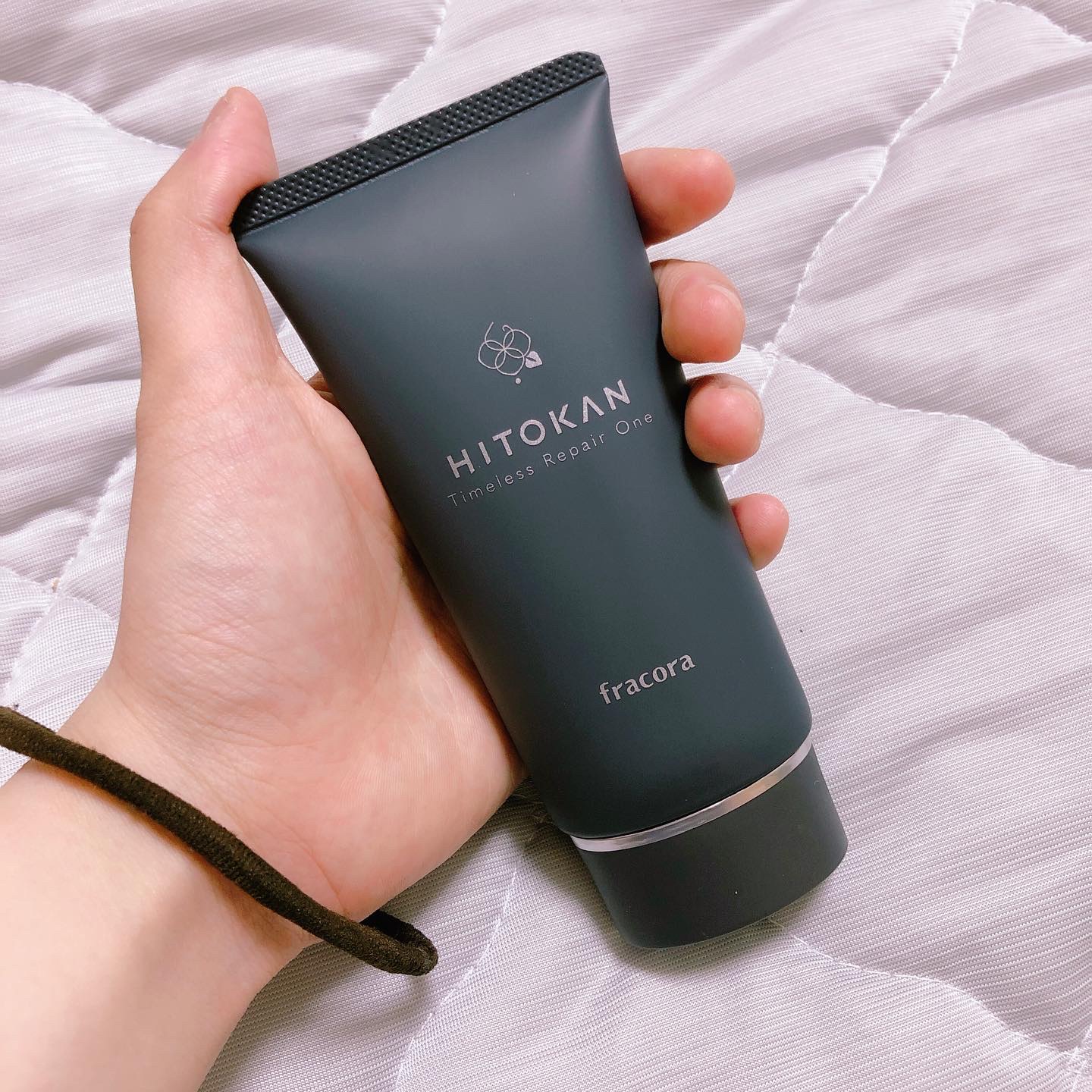 fracora HITOKAN タイムレスリペアワンGRのクチコミ「HITOKAN タイムレスリペアワン GR

ヒト幹細胞培養エキス※1整肌成分がたっぷり入った.....」（2枚目）