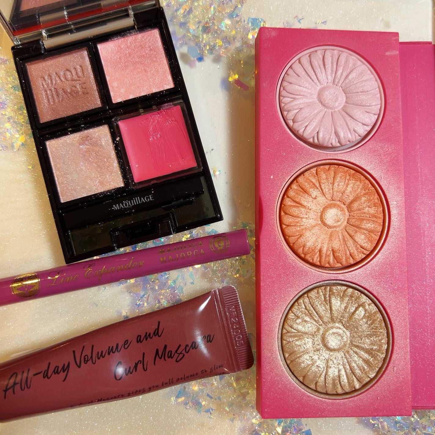 Joe on LIPS 「#ピンクを愛でようメイクフェス4日目はwatashi+(@wa..」(1枚目)