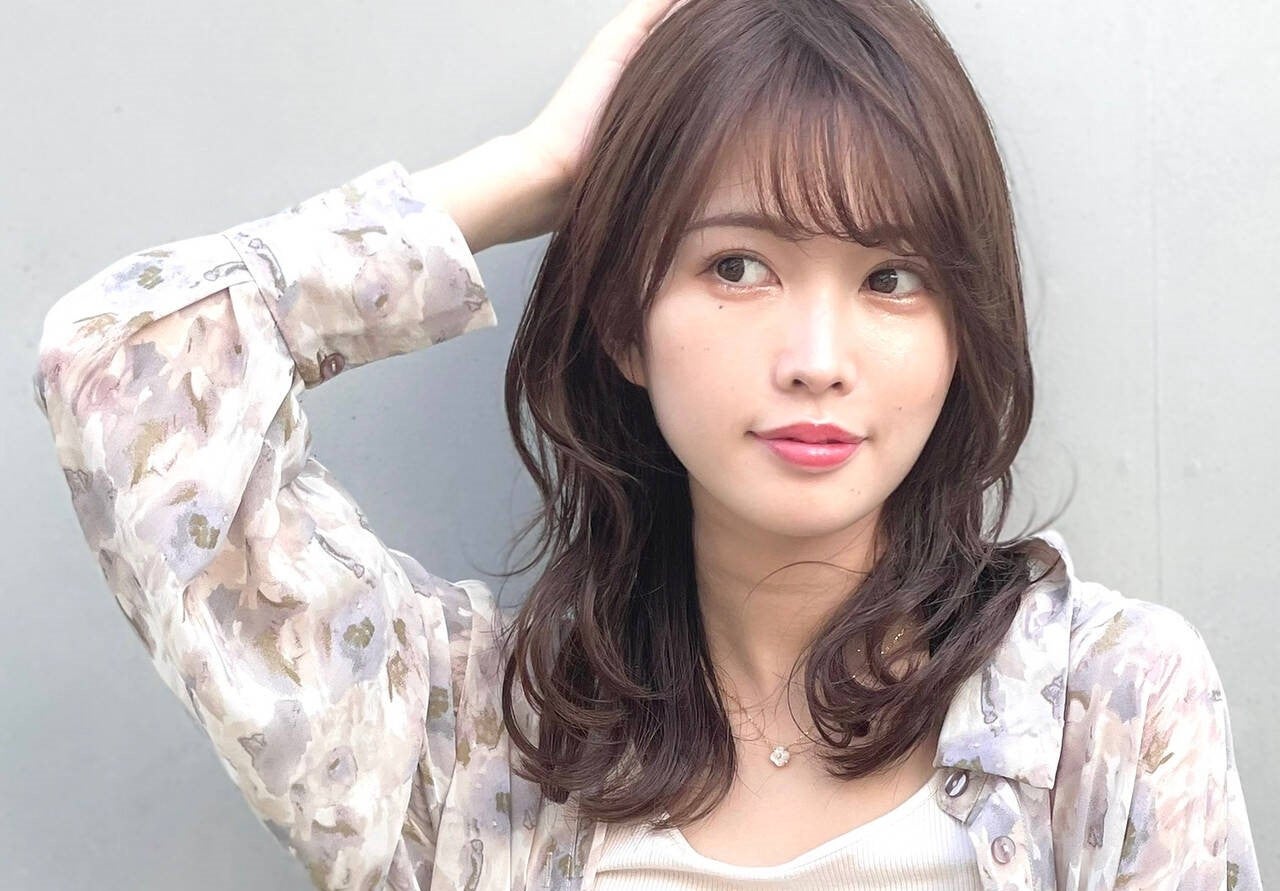 前髪が割れる人必見!おすすめの前髪キープアイテム10選♡原因と対策を正しく知って理想の前髪をキープしようのサムネイル