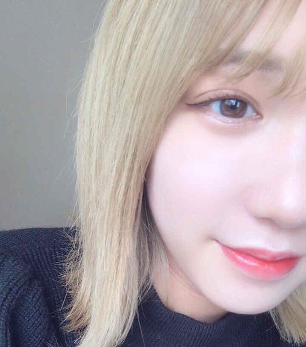 fumi on LIPS 「簡単!ナチュラル大人ぽく見えるメイク💄こんにちは!すっぴんだと..」(1枚目)