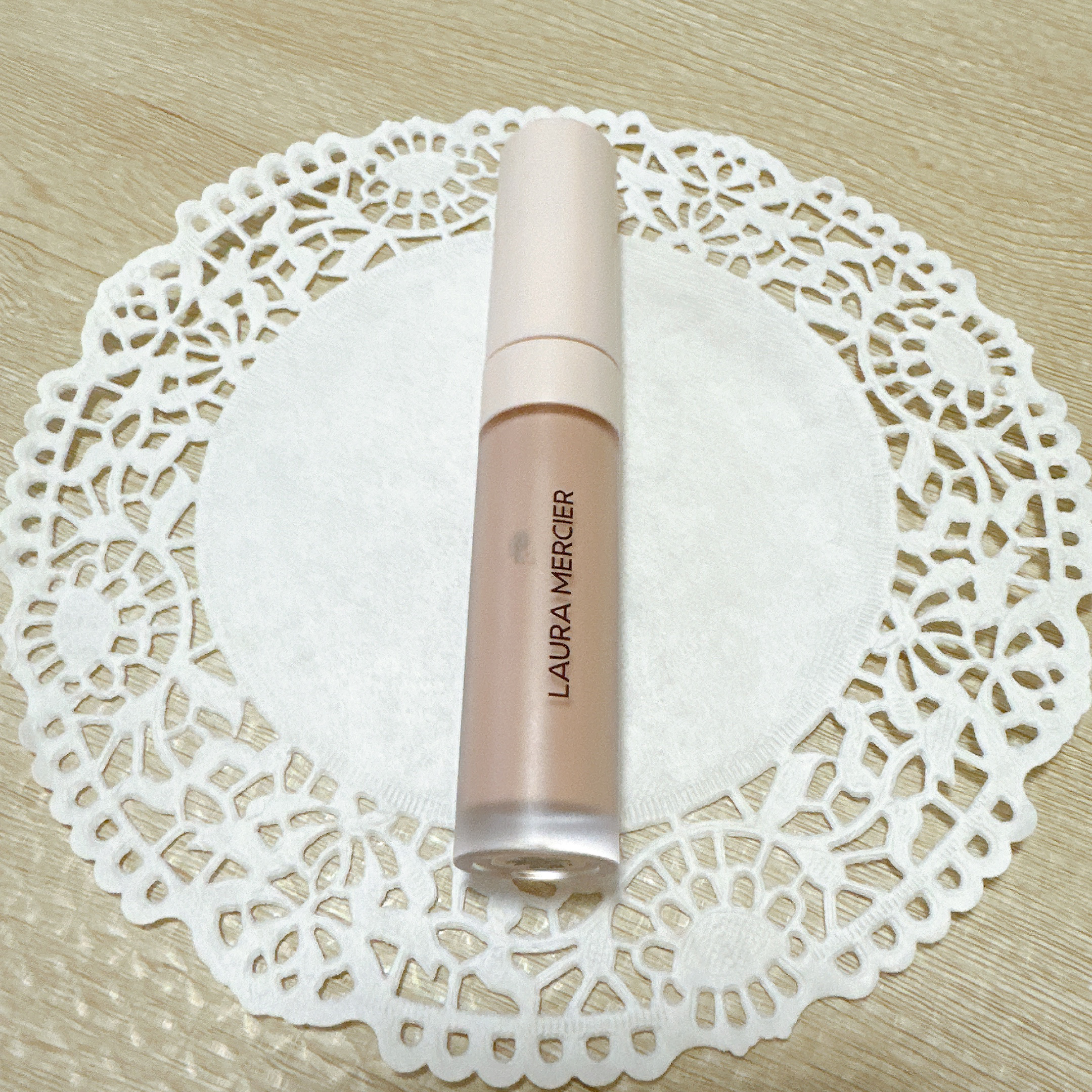 リアル フローレス ウェイトレス パーフェクティング コンシーラー 1N1/ローラ メルシエ/リキッドコンシーラーを使ったクチコミ（2枚目）