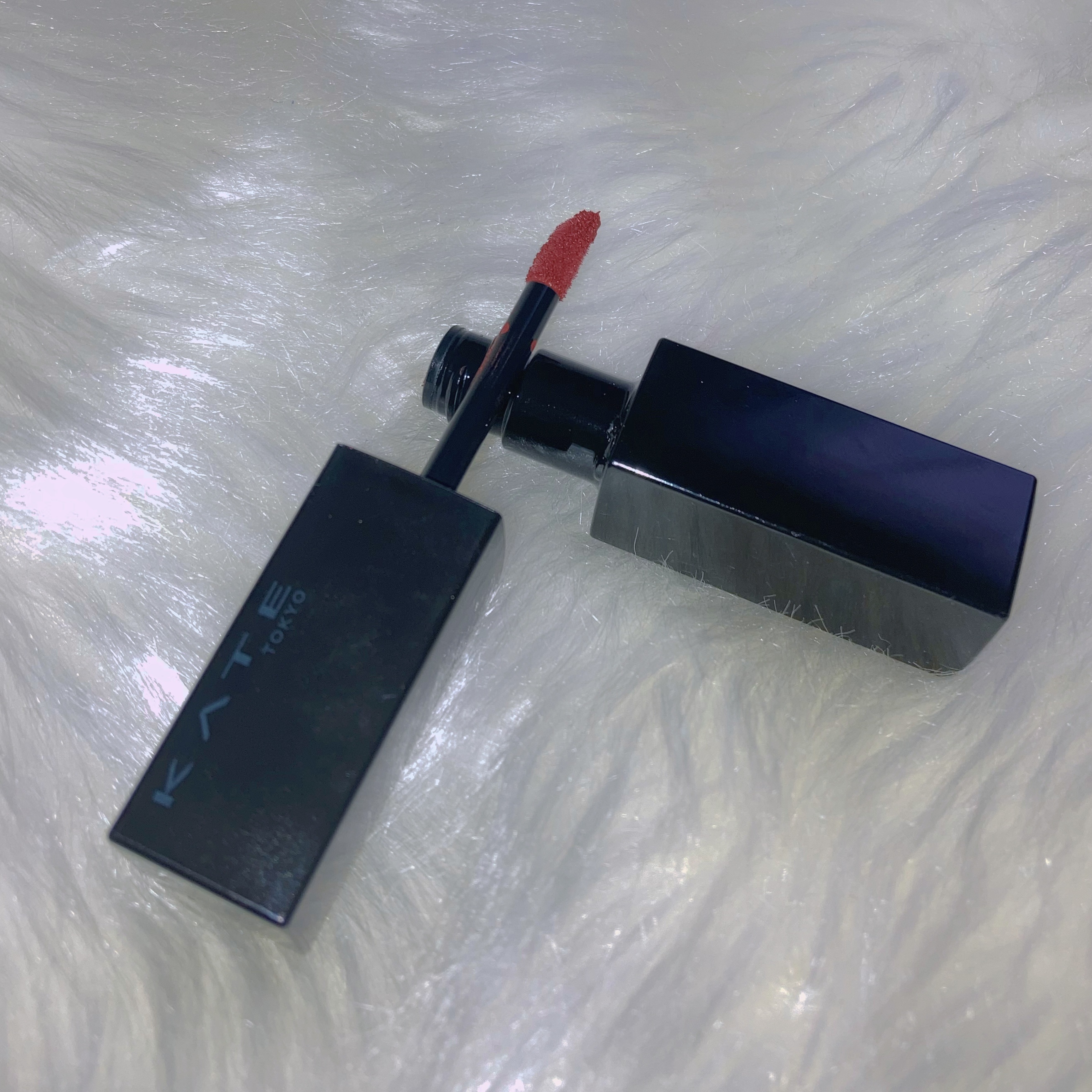 リップモンスター スフレマット M01 深紅の闇/KATE/口紅を使ったクチコミ（2枚目）