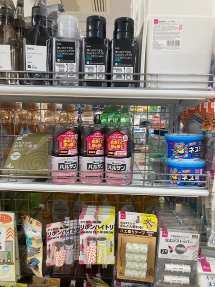 嘘が苦手なくま on LIPS 「なんと!バルサンがダイソーで100円で売ってます!!!(部屋に..」(4枚目)