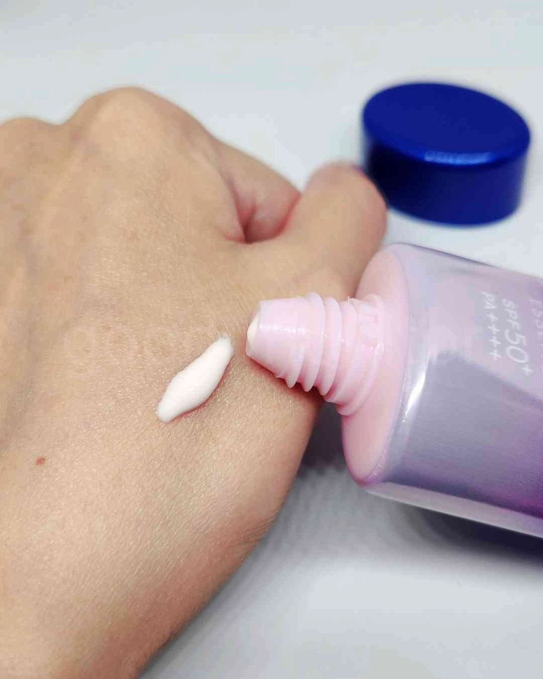 ニベアUV ディープ プロテクト&ケア トーンアップ エッセンス/ニベア/日焼け止めローションを使ったクチコミ(4枚目)