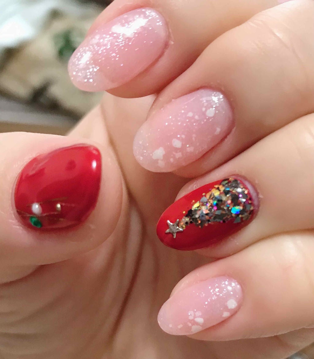sui on LIPS 「やって来ました!クリスマスネイル!!今回はサロンにてリースとツ..」(3枚目)