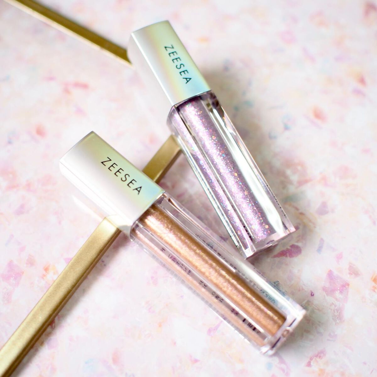 ダイヤモンドシリーズ 星空リキッドアイシャドウ/ZEESEA/リキッドアイシャドウを使ったクチコミ(1枚目)