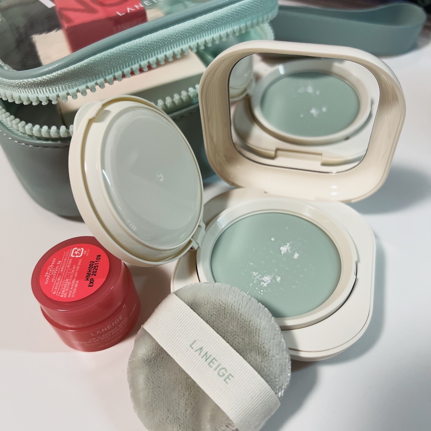 ネオ エッセンシャル フィニッシュパウダー/LANEIGE/ルースパウダーを使ったクチコミ（1枚目）