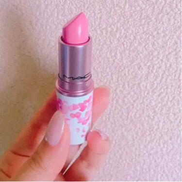 M・A・C BOOM BOOM BLOOM リップスティックのクチコミ「発売と同時にMACに駆け込みまさにパケ買いしたリップ💄

なかなか買わない色にしようとこの色に.....」（2枚目）