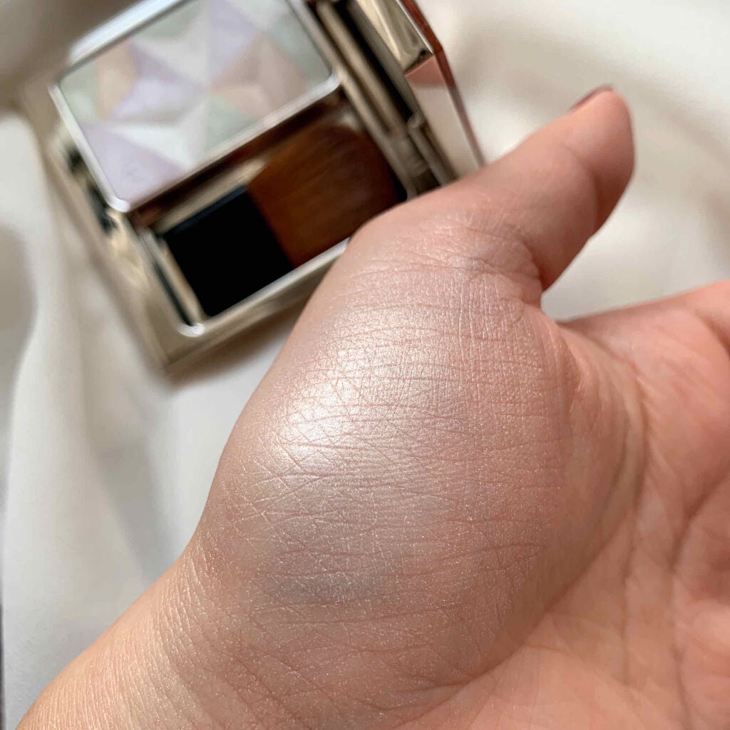 クレ・ド・ポー ボーテ レオスールデクラ/クレ・ド・ポー ボーテ/パウダーハイライトを使ったクチコミ(3枚目)