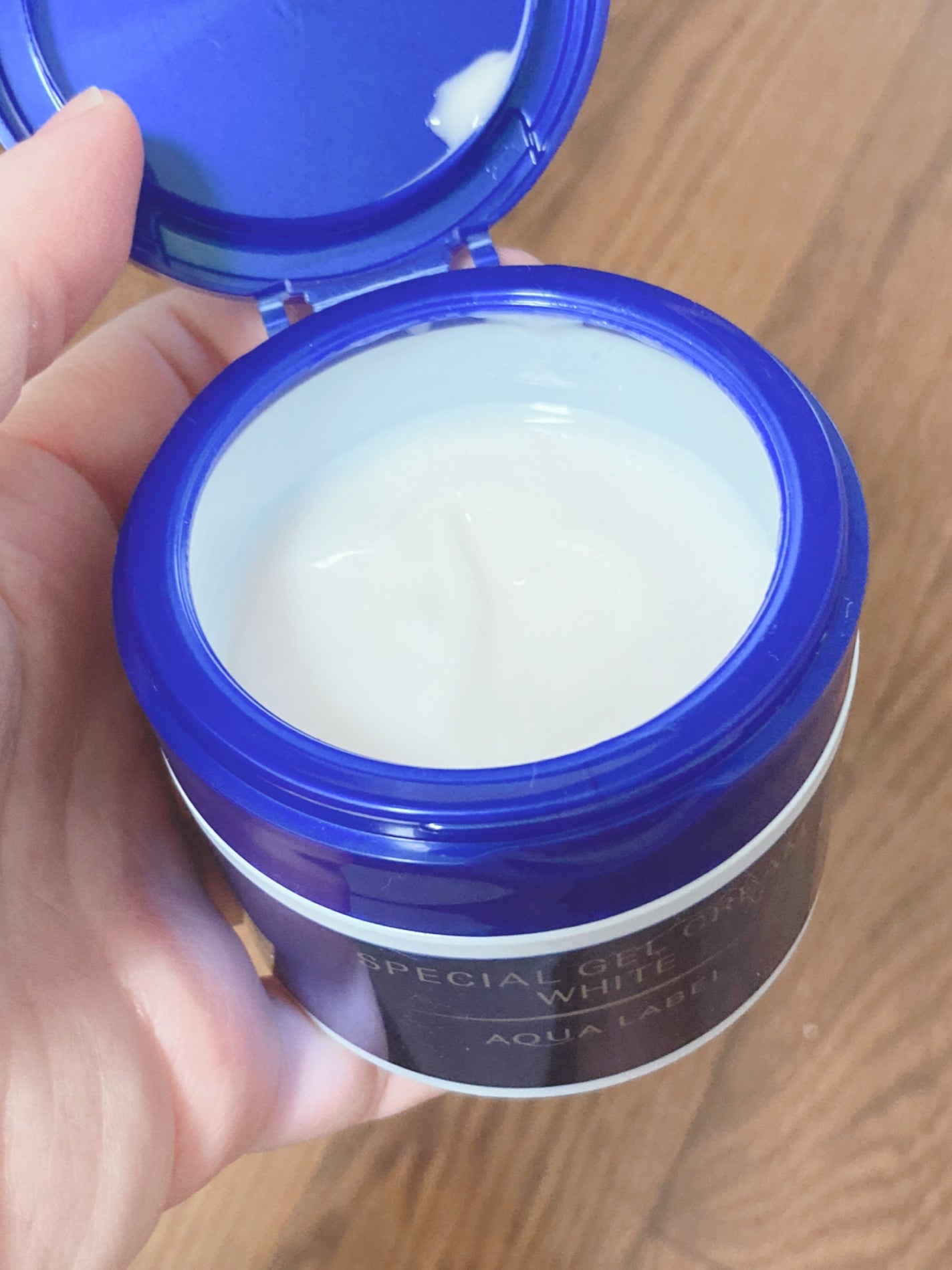 スペシャルジェルクリームA (ホワイト)(医薬部外品)/アクアレーベル/オールインワン化粧品を使ったクチコミ(2枚目)