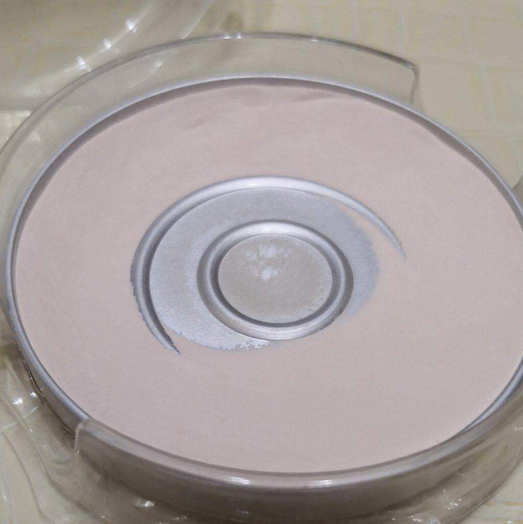 スノービューティー II/スノービューティー/プレストパウダーを使ったクチコミ（2枚目）