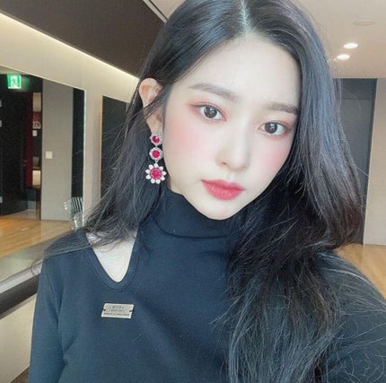 びょり。 on LIPS 「はじめまして~びょりです!今日はIZ*ONEミンジュちゃんのま..」(4枚目)