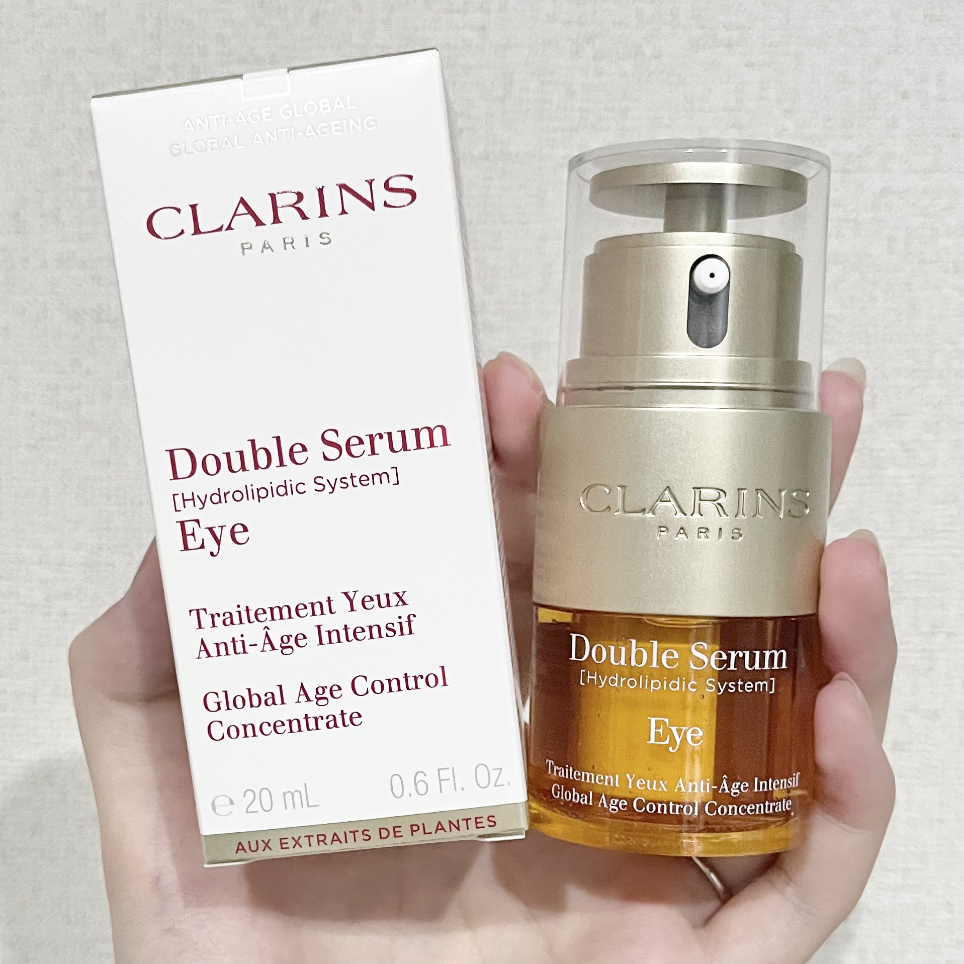 CLARINS ダブル セーラム アイのクチコミ「CLARINS ダブルセーラムアイ

ベタベタせずとっても使いやすい美容液でした😊

プッシュ.....」（1枚目）