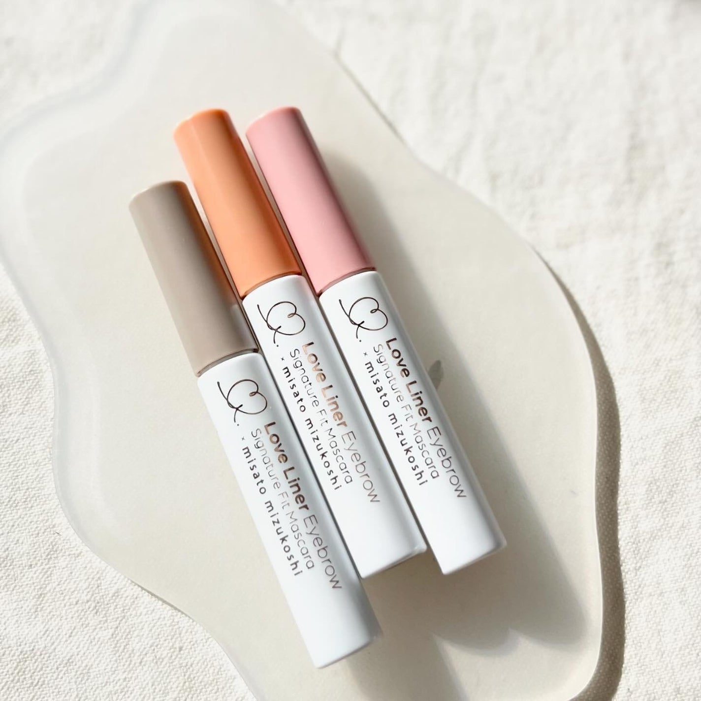 ラブ・ライナー シグネチャーフィットマスカラ MMC2<アイブロウ>/ラブ・ライナー/眉マスカラを使ったクチコミ(5枚目)