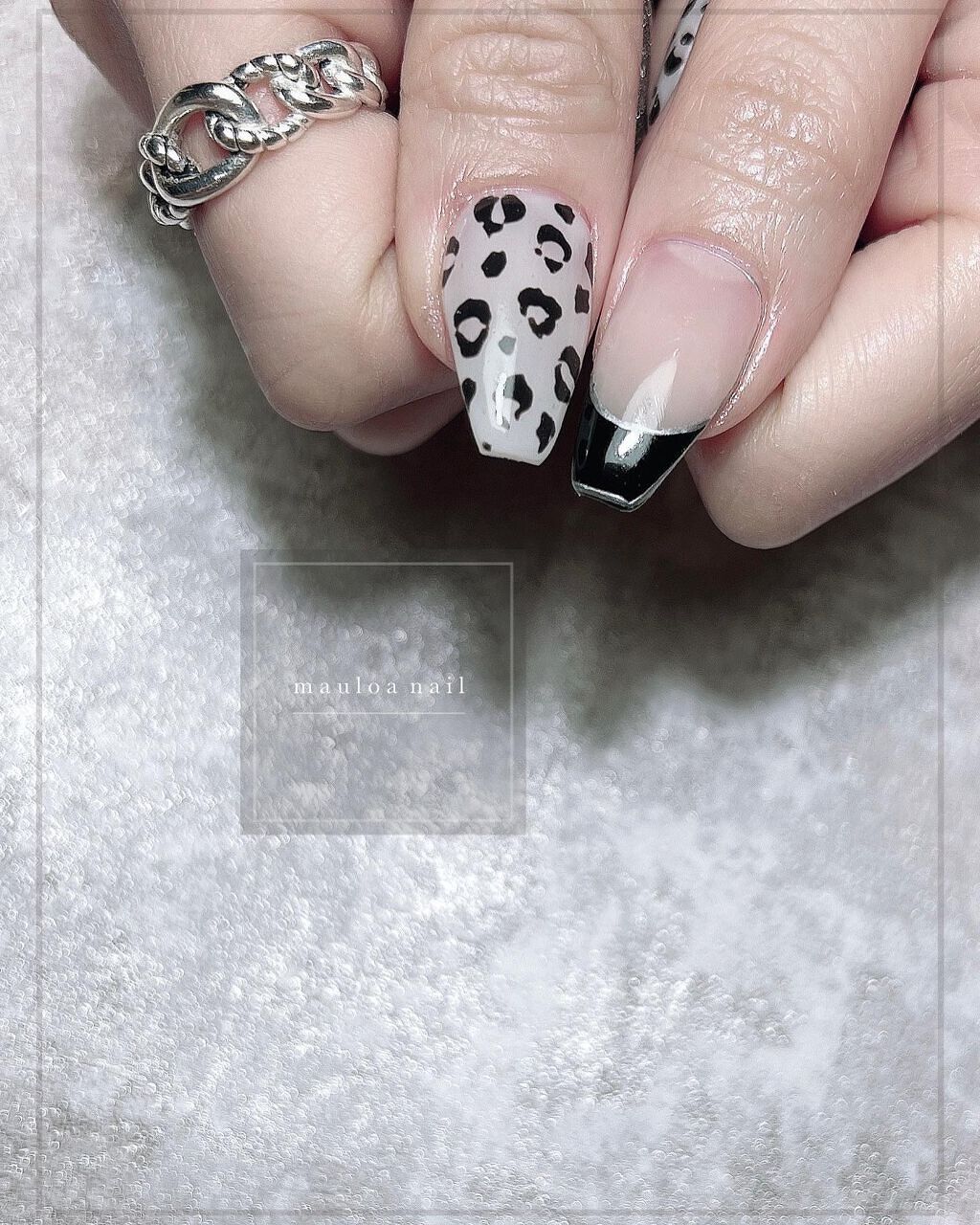 #ネイル,#月ネイル,#アートネイル,#海ネイル,#ミラーアートネイル,#アニマルネイル,#夏ネイル,#ヒョウ柄ネイル,#オータムネイル,#ジュエリーネイル,#ミラーネイル,#手書きアートネイル,#うねうねネイル,#ブラウンネイル,#冬ネイル,#天王寺ネイル,#牛柄ネイルのネイルデザイン