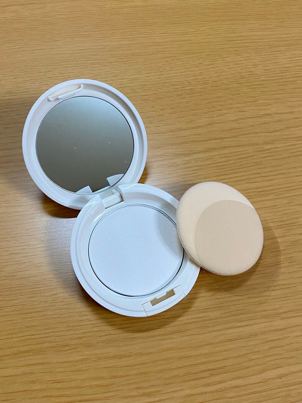アクメディカ 薬用 フェイスパウダー クリア/ナリスアップ/パウダーファンデーションを使ったクチコミ(3枚目)