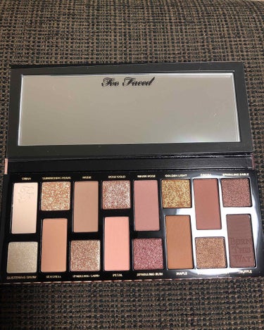 ボーン ディス ウェイ ザ ナチュラル ヌード アイシャドウ パレット/Too Faced/パウダーアイシャドウを使ったクチコミ（2枚目）