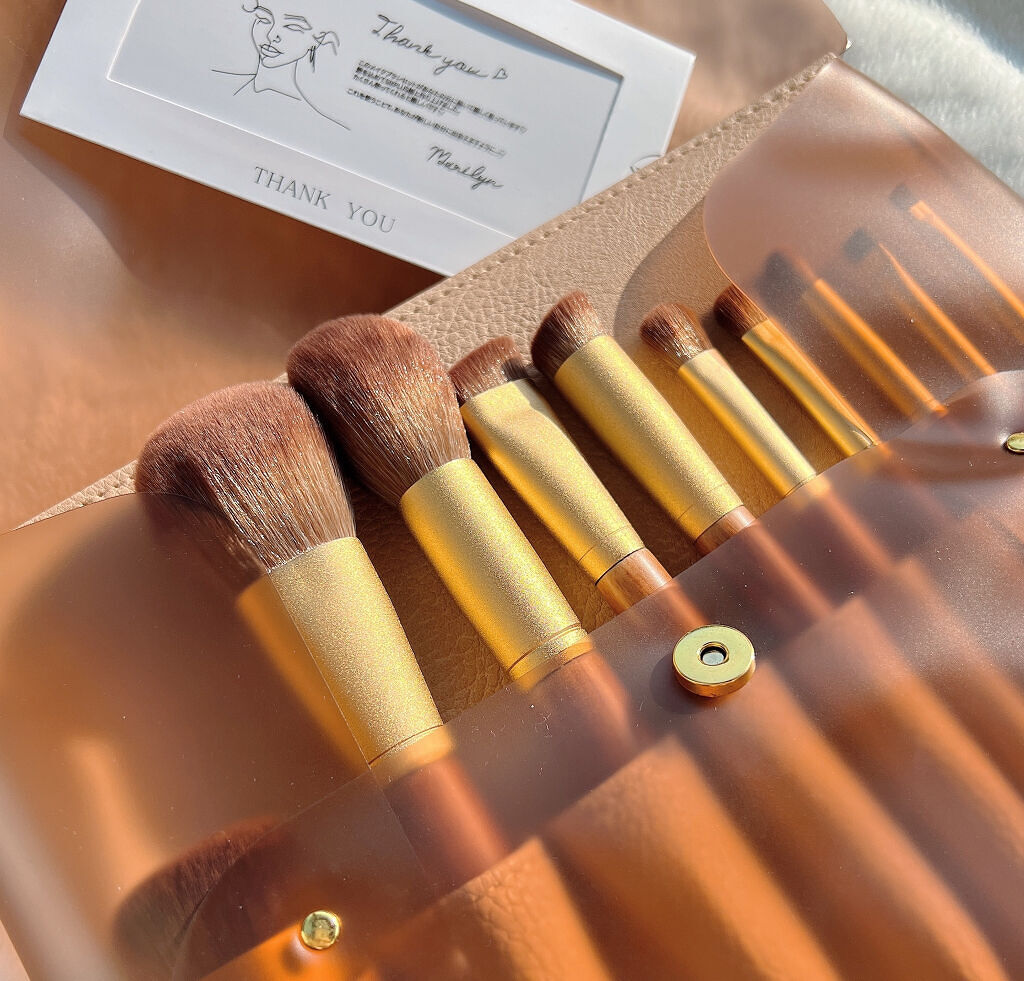 SIXPLUS X MARILYN 10本メイクアップブラシセット/SIXPLUS/メイクブラシを使ったクチコミ（2枚目）