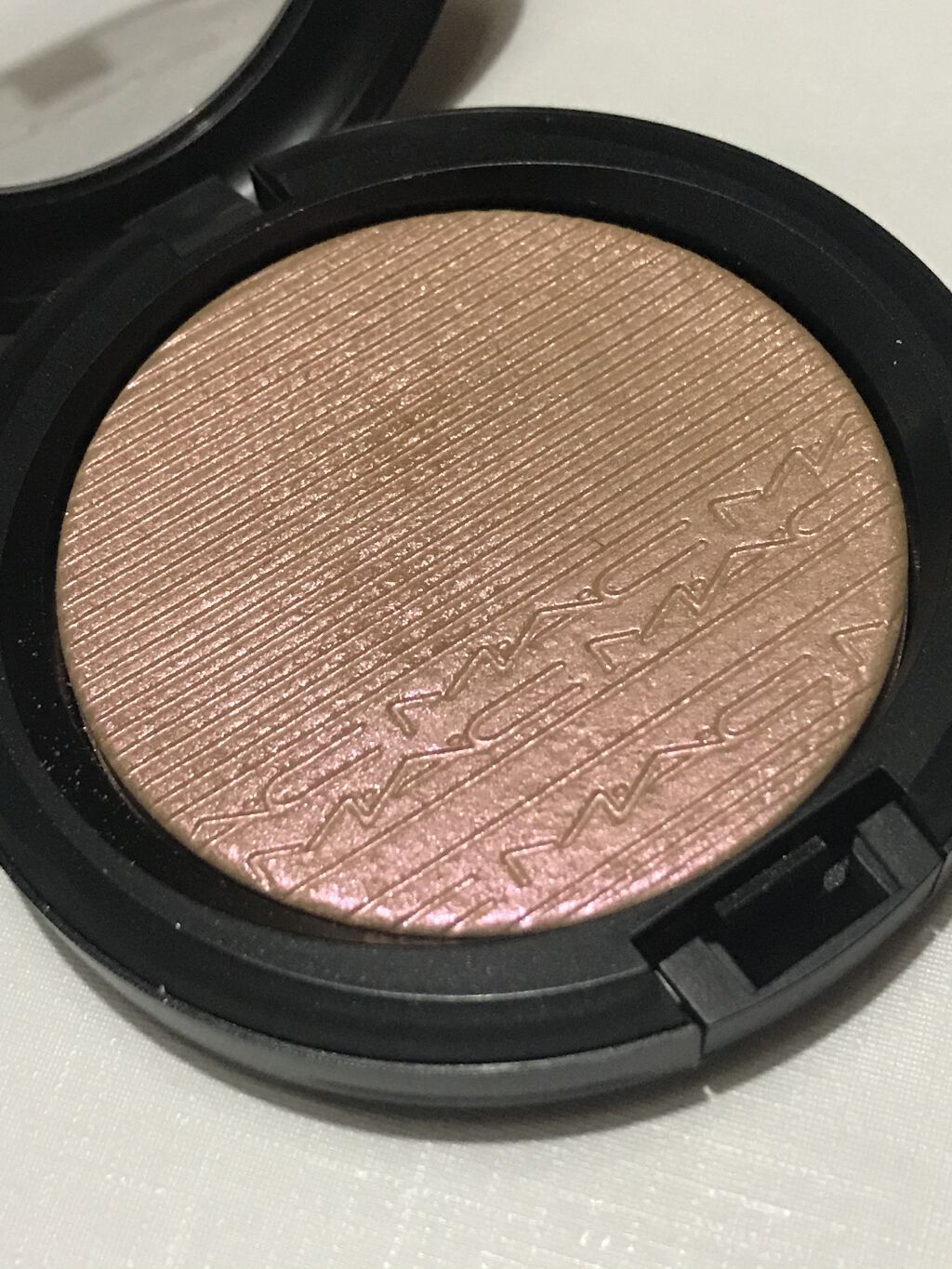 エクストラ ディメンション スキンフィニッシュ/M・A・C/プレストパウダーを使ったクチコミ（2枚目）