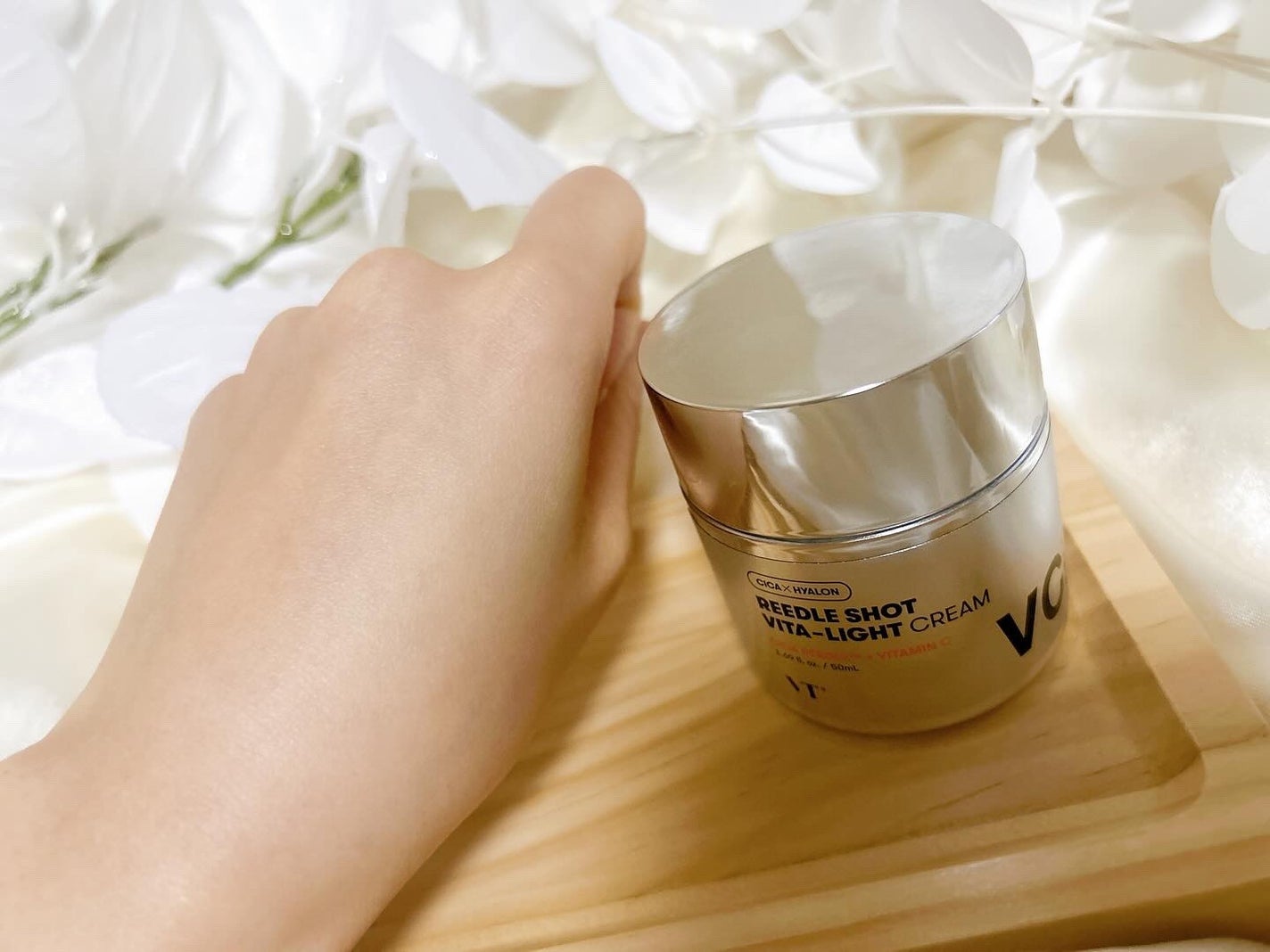 フォロバ100 mappi on LIPS 「【PR】VT(ブイティー)・リードルショットビタライトエッセン..」(9枚目)