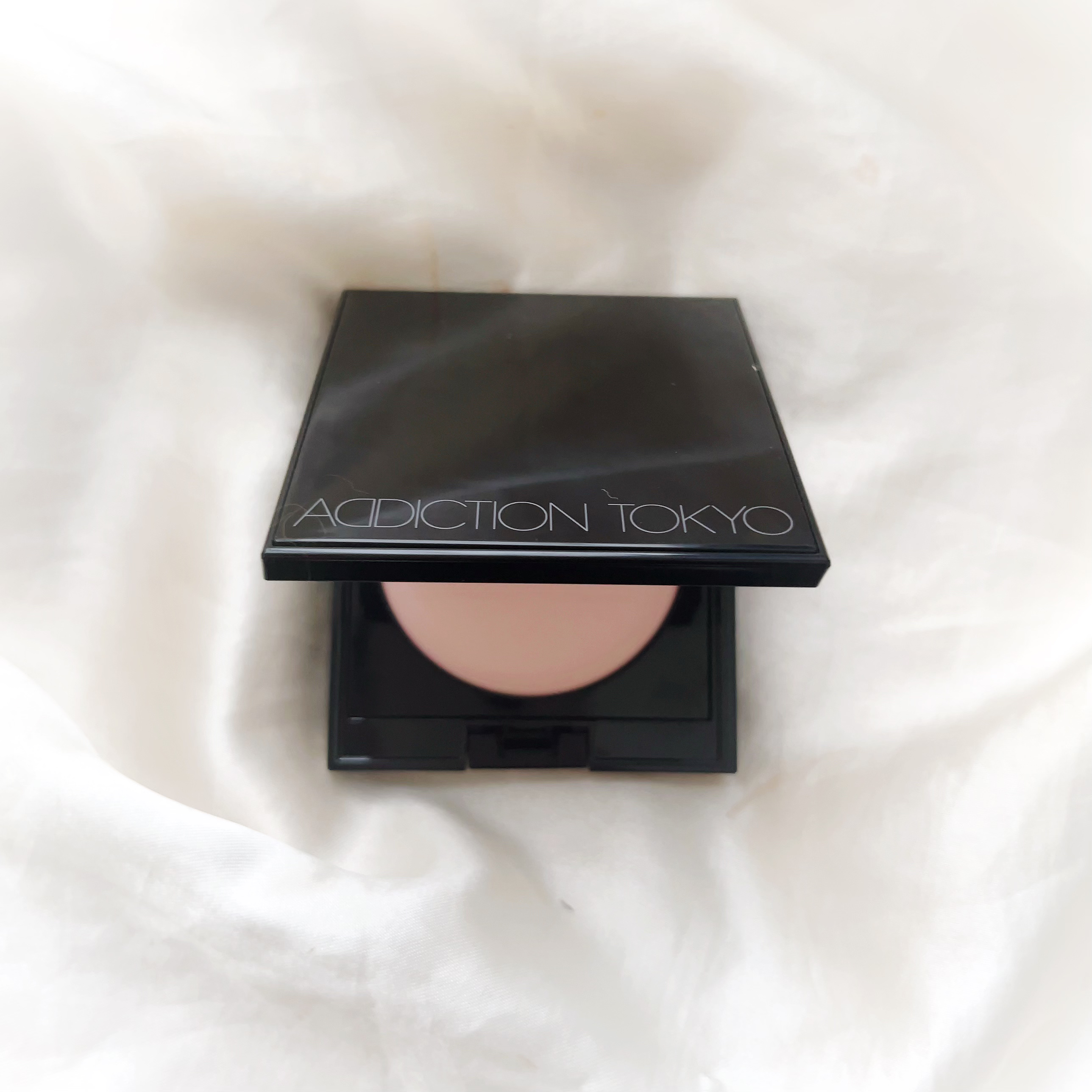 アディクション スキンリフレクト セッティングパウダー 002 Translucent Pink/ADDICTION/プレストパウダーを使ったクチコミ（2枚目）