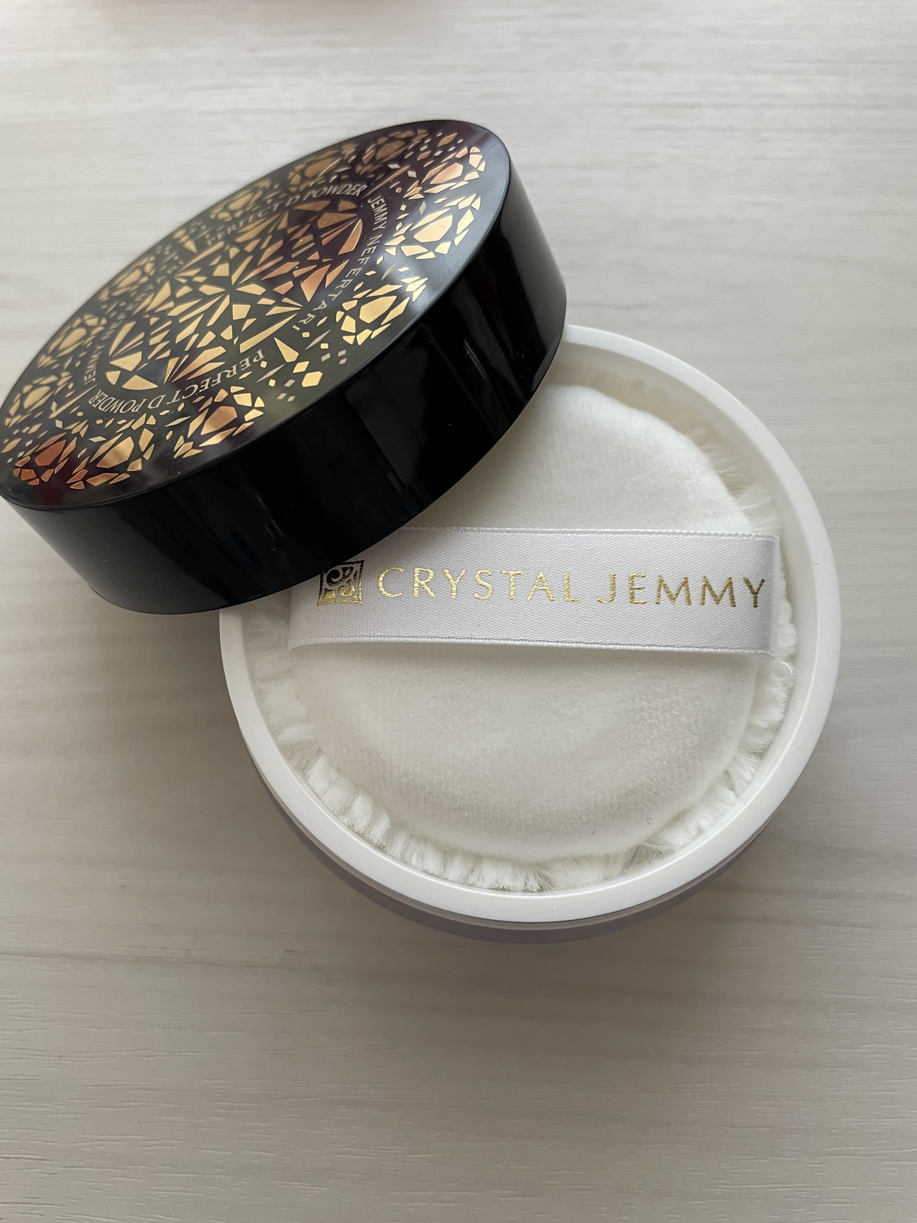 ジェミーネフェルタリ パーフェクトDパウダー/クリスタルジェミー/ルースパウダーを使ったクチコミ（1枚目）