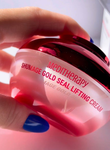 シューマジゴールド糸リフティングクリーム+EMS美顔器/MEDITHERAPY/フェイスクリームを使ったクチコミ(1枚目)