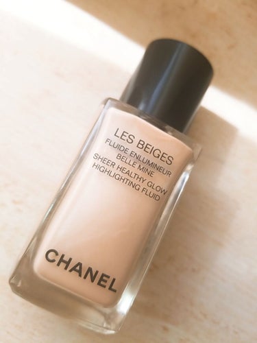 CHANEL レ ベージュ フリュイド アンルミネール ベル ミンのクチコミ「#CHANEL #シャネル

～レ ベージュ フリュイド アンルミネール ベル ミン～
パーリ.....」（1枚目）