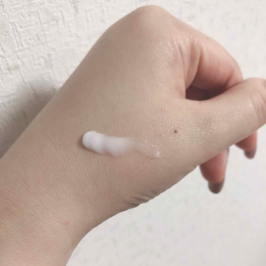 ホワイトハンドクリーム アップル&チェリー/スノーホワイトプリンセス/ハンドクリームを使ったクチコミ(2枚目)