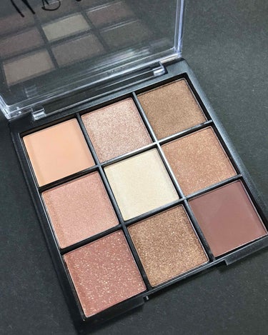 UR GLAM　BLOOMING EYE COLOR PALETTE/U R GLAM/パウダーアイシャドウを使ったクチコミ（3枚目）