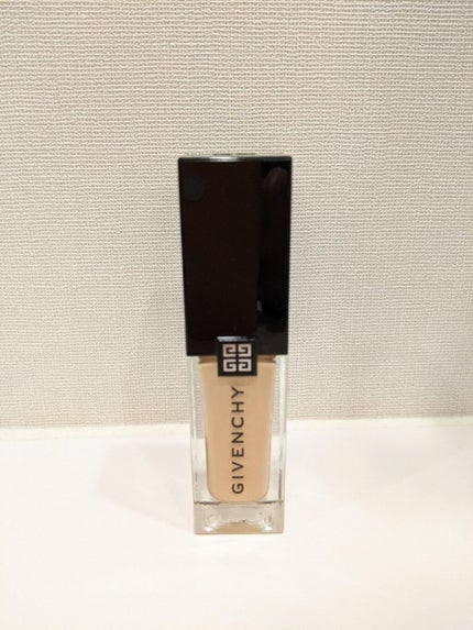 プリズム・リーブル・スキンケアリング・グロウ/GIVENCHY/リキッドファンデーションを使ったクチコミ(1枚目)