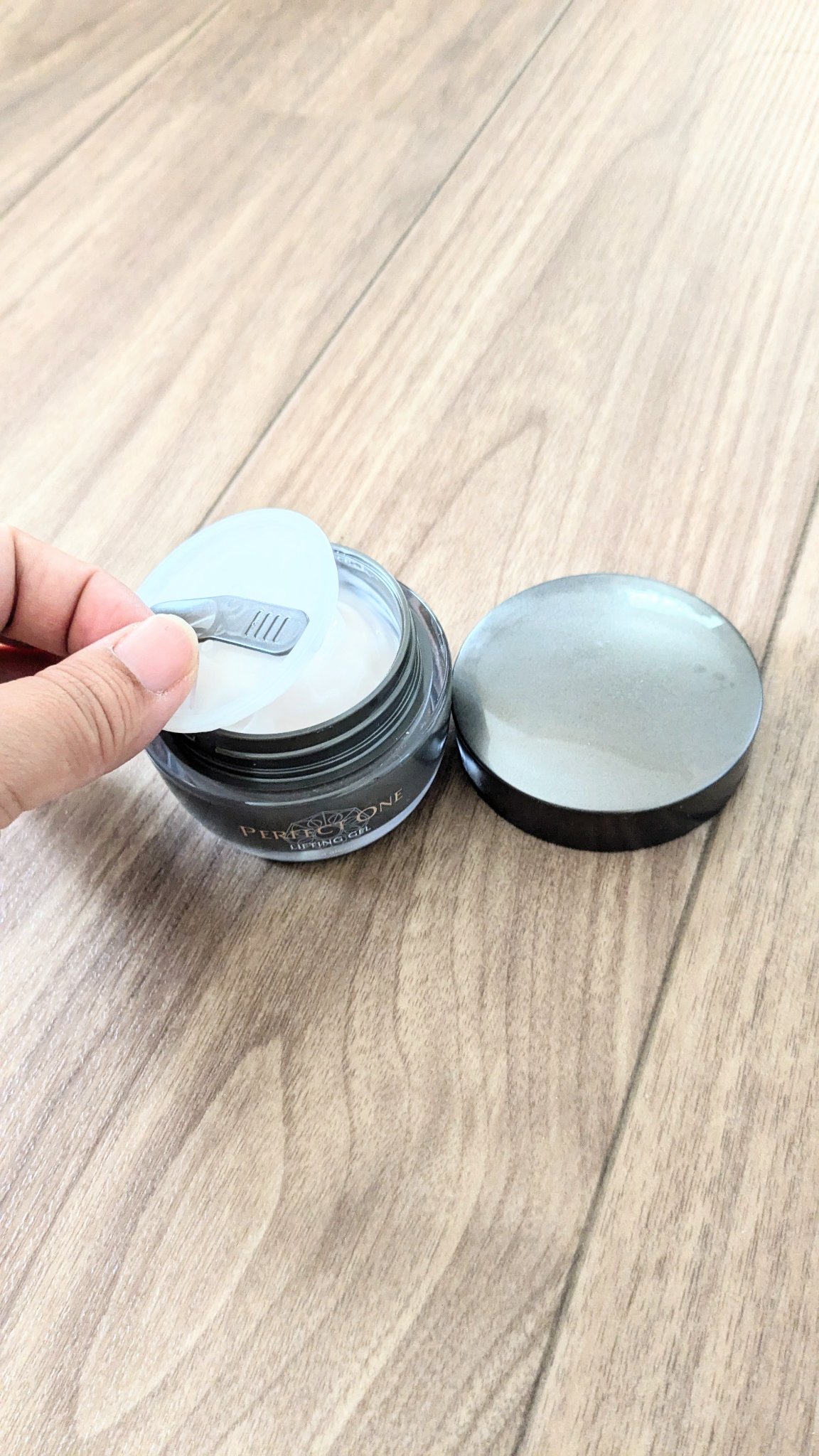 パーフェクトワン リフティングジェル/パーフェクトワン/オールインワン化粧品を使ったクチコミ（3枚目）