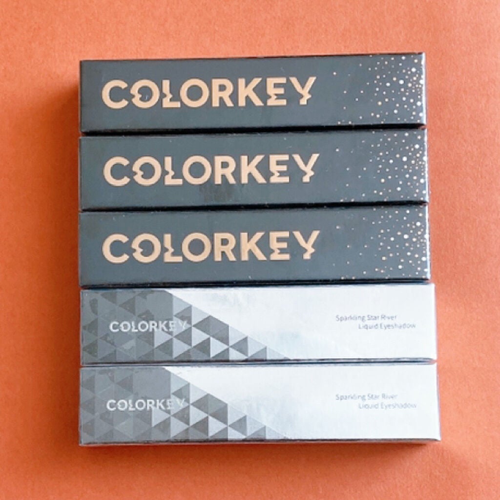 スパークリングギャラクシーリキッドアイシャドウ/COLORKEY/リキッドアイシャドウを使ったクチコミ(2枚目)