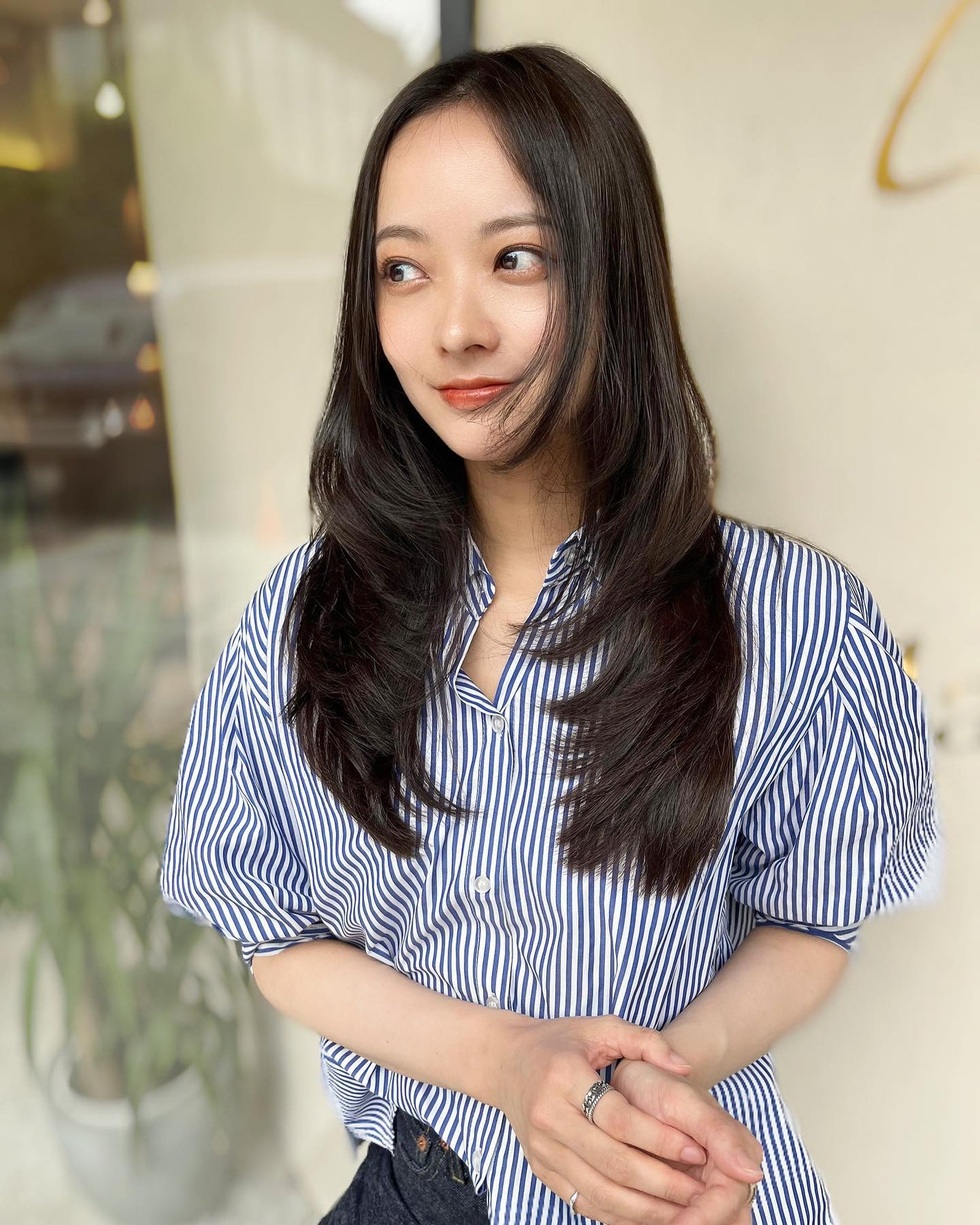 HARUNA on LIPS 「たっぷりレイヤー♡顎下辺りからスタートした、大人上品なレイヤー..」(4枚目)