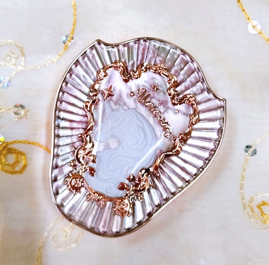 クリスタルユニコーンシリーズ チークブラッシュ/FlowerKnows/パウダーチークを使ったクチコミ（1枚目）