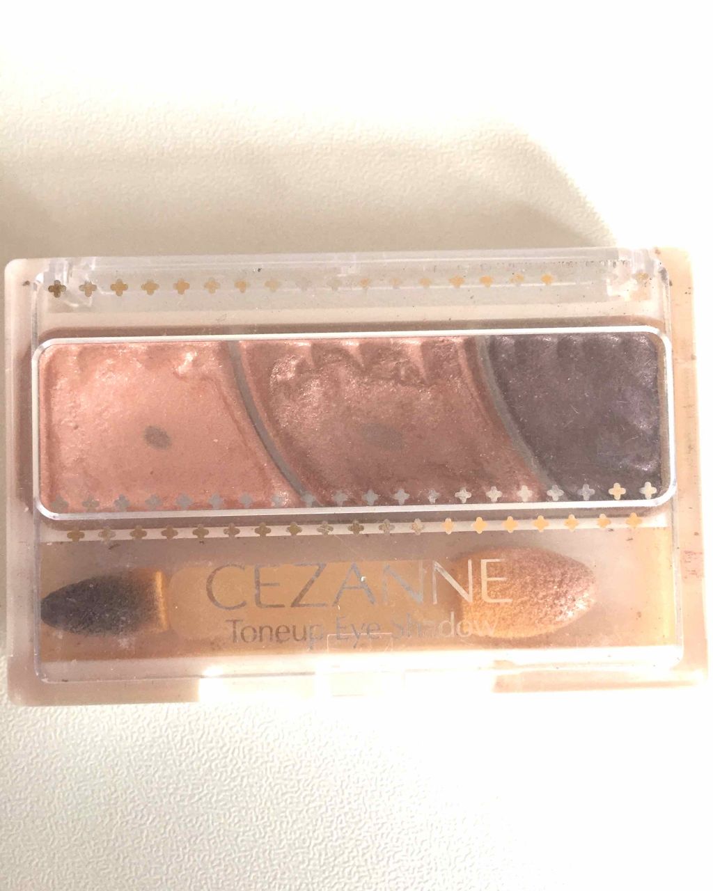 トーンアップアイシャドウ/CEZANNE/アイシャドウパレットを使ったクチコミ（1枚目）