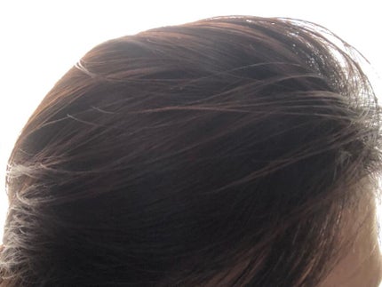 THERATIS ナイトリペア ヘアオイルのクチコミ「寝ている間に補修成分がしみ込み
うねり・寝ぐせを抑制する新ナイトリペアヘアケア
THERAT.....」(3枚目)