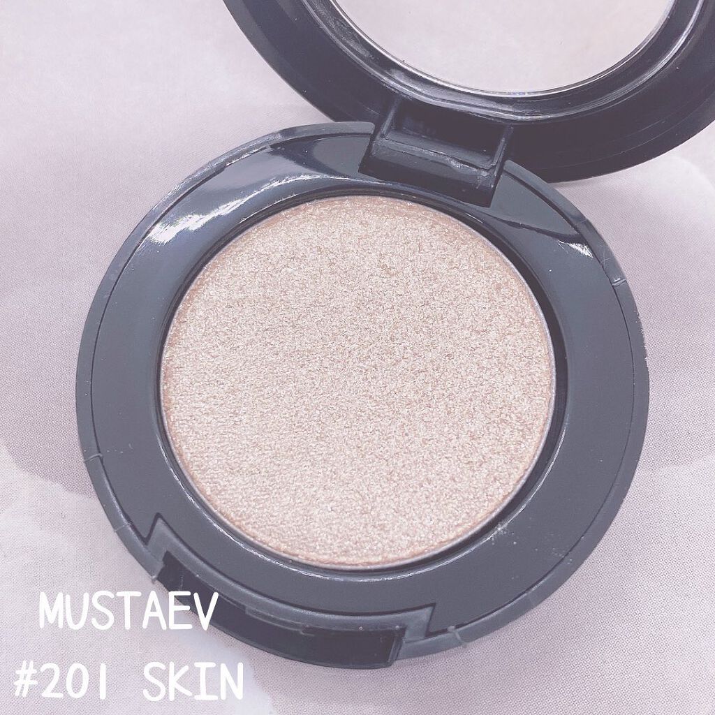 てぃ⋈コスメlover on LIPS 「.⋆⸜コスパ◎なじみやすいベージュカラーのグリッターシャドウ✨..」(3枚目)