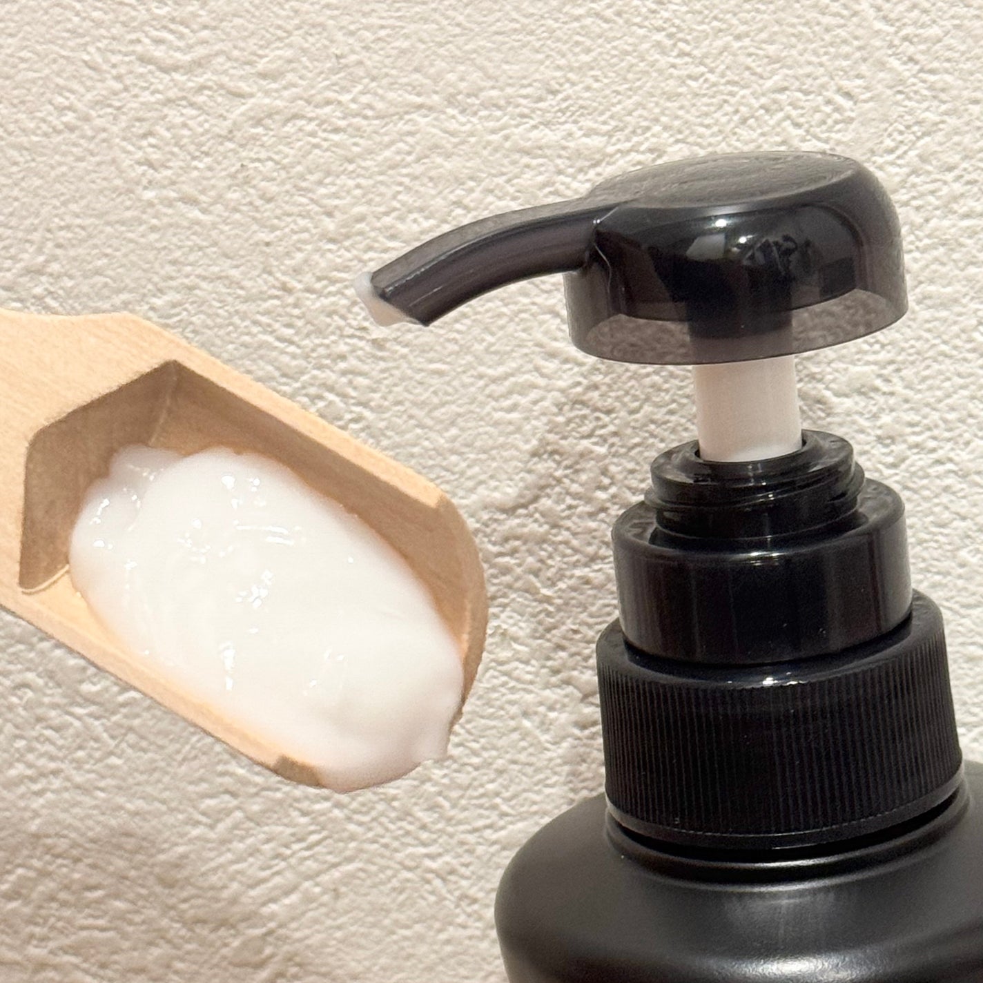 ブラック フレグランストリートメント/LEXILIS/洗い流すヘアトリートメントを使ったクチコミ(2枚目)